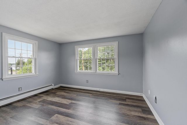 160 Tyngsboro Road 12c, Chelmsford, MA 01863