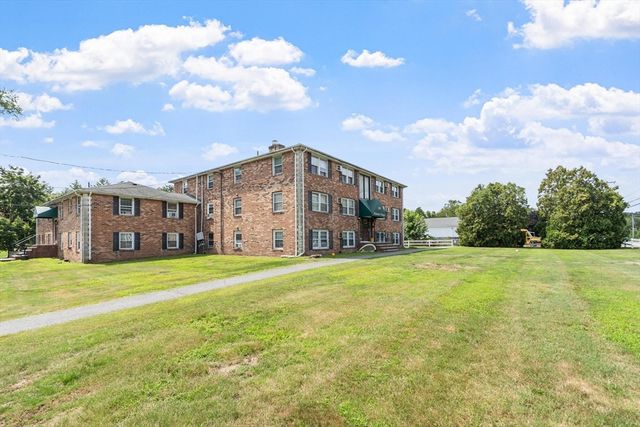 160 Tyngsboro Road 12c, Chelmsford, MA 01863