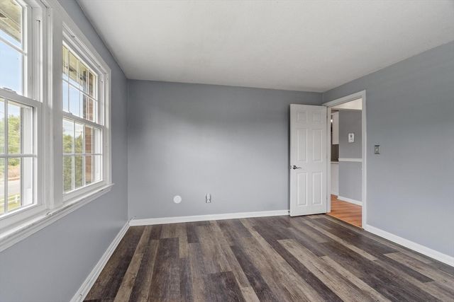 160 Tyngsboro Road 12c, Chelmsford, MA 01863