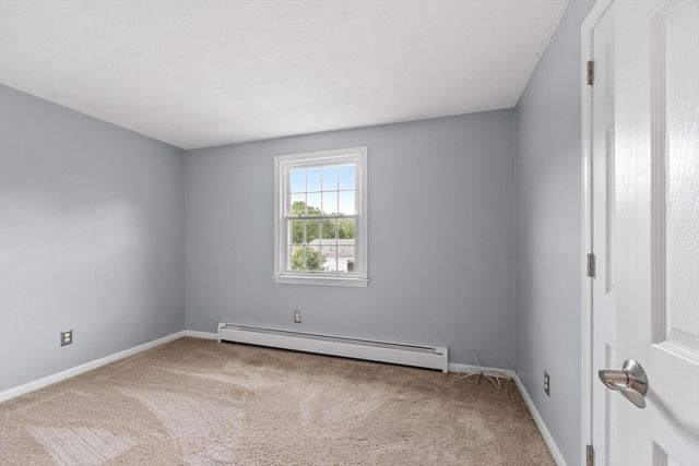 160 Tyngsboro Road 12c, Chelmsford, MA 01863