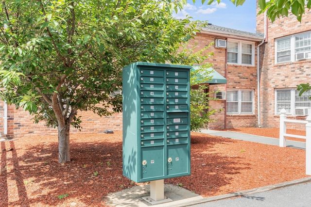 160 Tyngsboro Road 12c, Chelmsford, MA 01863