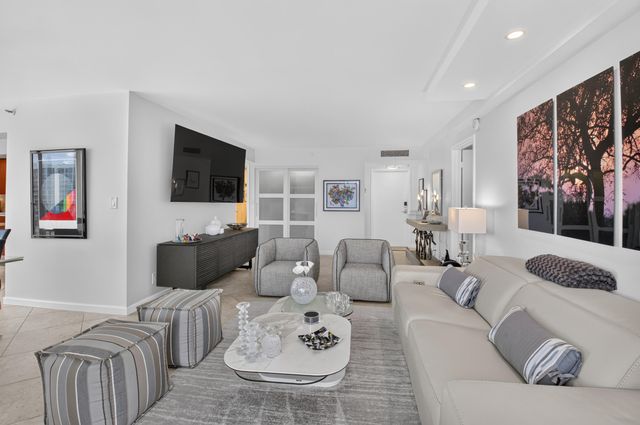 7738 Lakeside Boulevard 385, Boca Raton, FL 33434