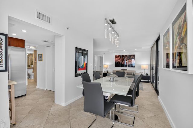 7738 Lakeside Boulevard 385, Boca Raton, FL 33434