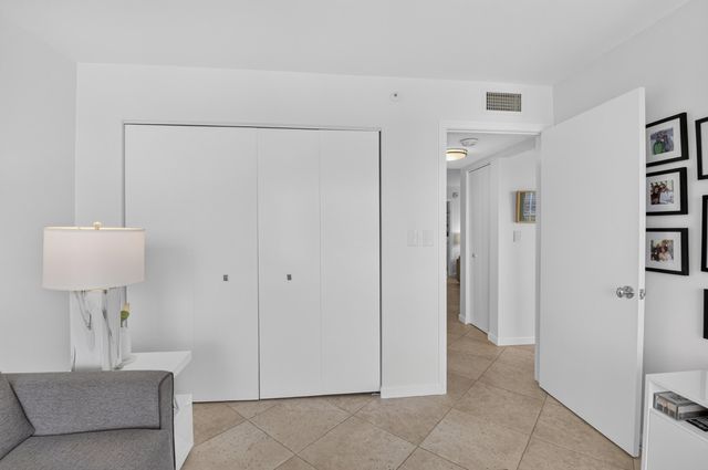 7738 Lakeside Boulevard 385, Boca Raton, FL 33434