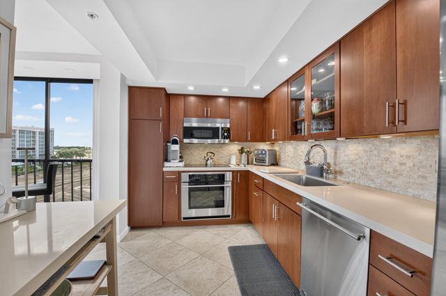 7738 Lakeside Boulevard 385, Boca Raton, FL 33434