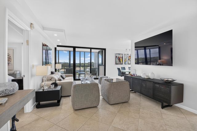 7738 Lakeside Boulevard 385, Boca Raton, FL 33434