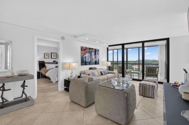 7738 Lakeside Boulevard 385, Boca Raton, FL 33434