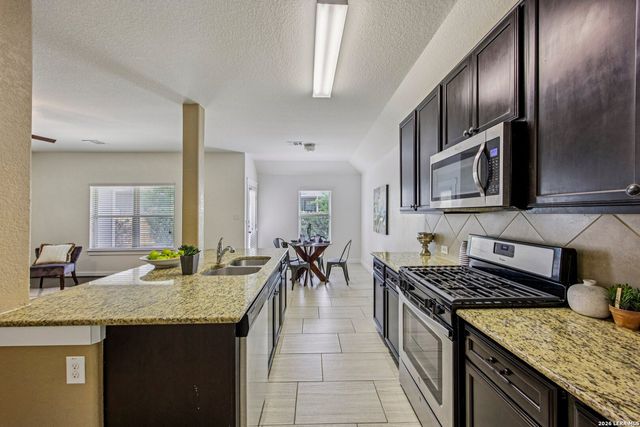 2817 CHENEY RD, Schertz, TX 78108