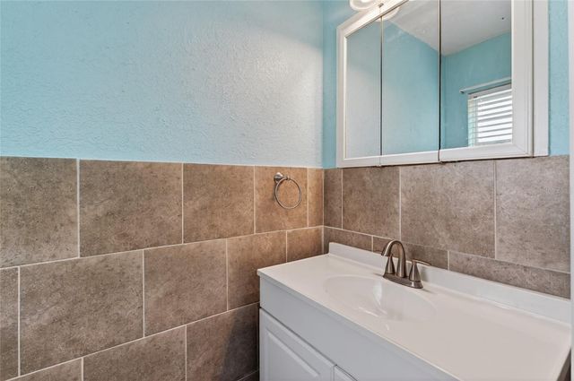 540 W COLUMBIA STREET, Lake Alfred, FL 33850