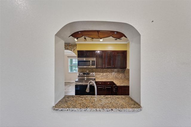 540 W COLUMBIA STREET, Lake Alfred, FL 33850
