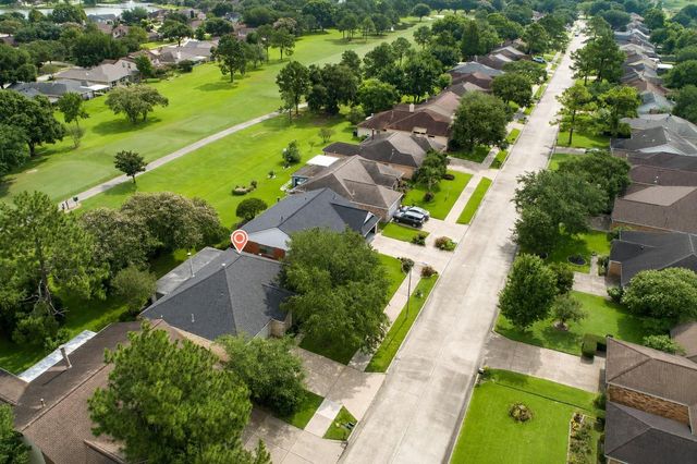 2819 S Peach Hollow Circle, Pearland, TX 77584