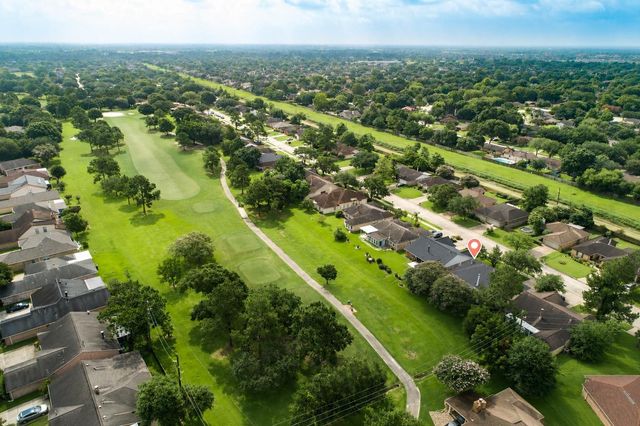 2819 S Peach Hollow Circle, Pearland, TX 77584