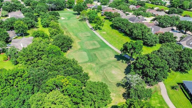 2819 S Peach Hollow Circle, Pearland, TX 77584