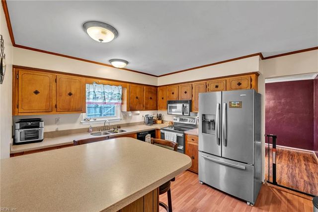 3412 Poppy CRES, Virginia Beach, VA 23453