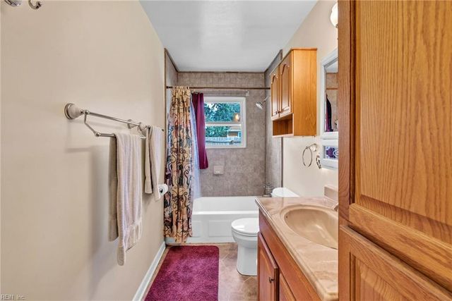 3412 Poppy CRES, Virginia Beach, VA 23453