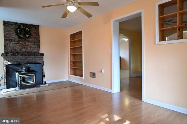 20503 DARNESTOWN RD, Dickerson, MD 20842