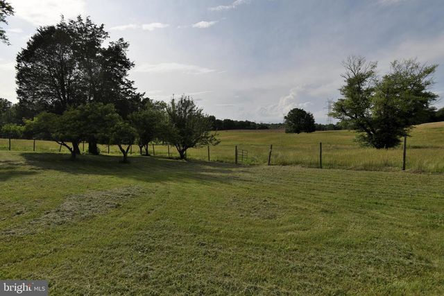 20503 DARNESTOWN RD, Dickerson, MD 20842