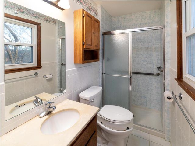 11818 Dunhill Road, Eden Prairie, MN 55344