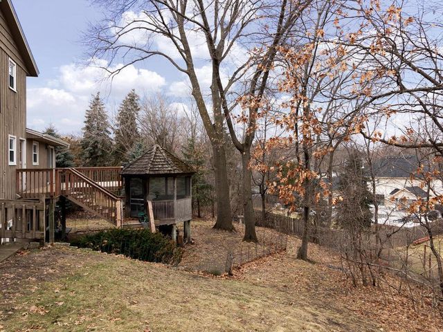 11818 Dunhill Road, Eden Prairie, MN 55344