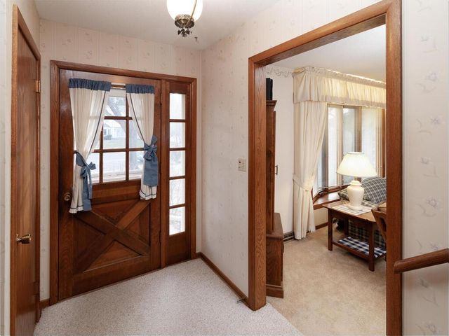 11818 Dunhill Road, Eden Prairie, MN 55344