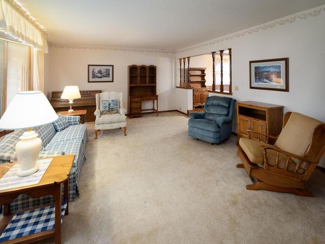 11818 Dunhill Road, Eden Prairie, MN 55344