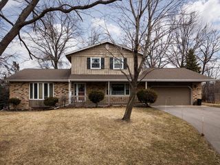 11818 Dunhill Road, Eden Prairie, MN 55344
