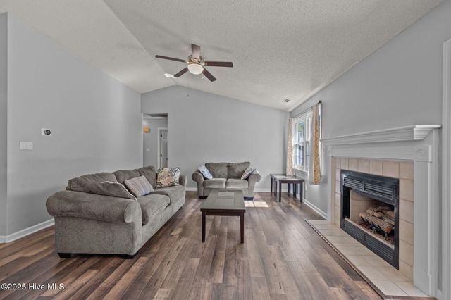 725 Stonewall Avenue, Jacksonville, NC 28540