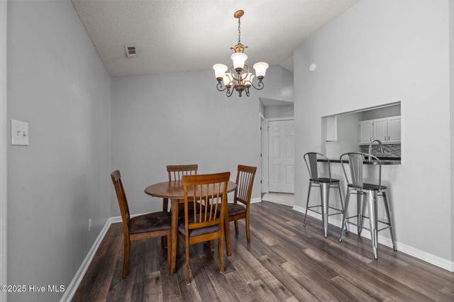 725 Stonewall Avenue, Jacksonville, NC 28540