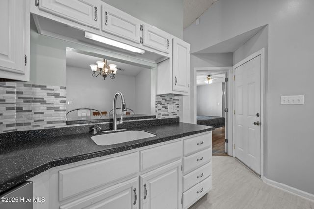 725 Stonewall Avenue, Jacksonville, NC 28540