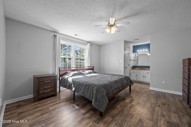 725 Stonewall Avenue, Jacksonville, NC 28540