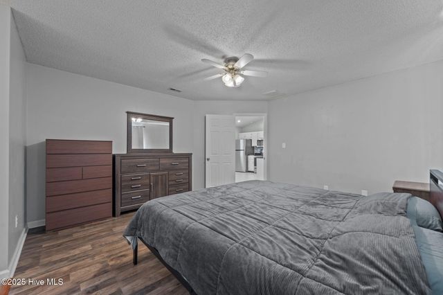 725 Stonewall Avenue, Jacksonville, NC 28540