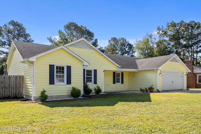 725 Stonewall Avenue, Jacksonville, NC 28540