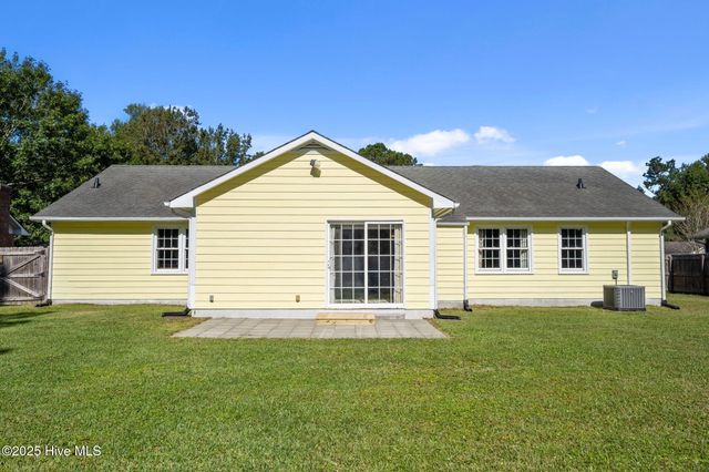 725 Stonewall Avenue, Jacksonville, NC 28540