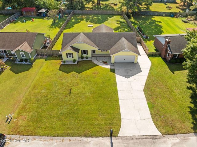725 Stonewall Avenue, Jacksonville, NC 28540