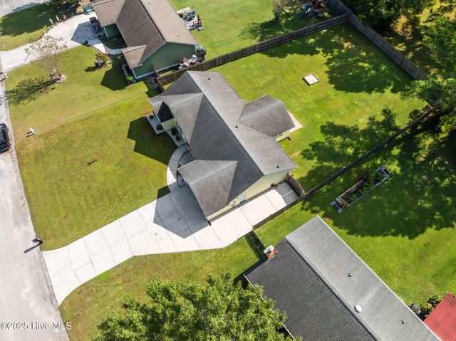 725 Stonewall Avenue, Jacksonville, NC 28540