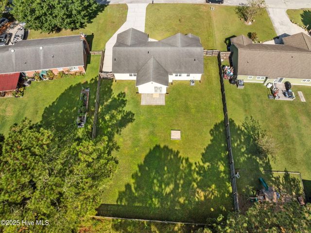 725 Stonewall Avenue, Jacksonville, NC 28540