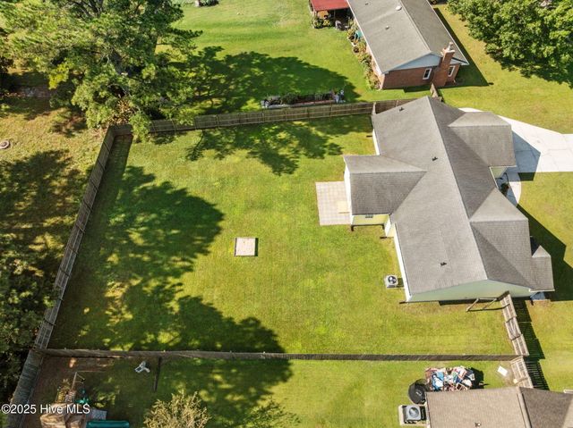 725 Stonewall Avenue, Jacksonville, NC 28540