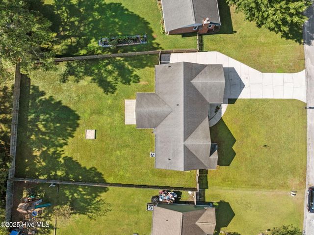 725 Stonewall Avenue, Jacksonville, NC 28540