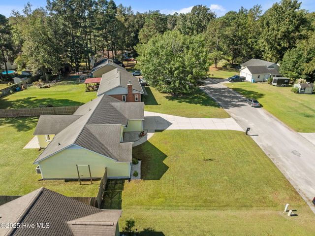 725 Stonewall Avenue, Jacksonville, NC 28540
