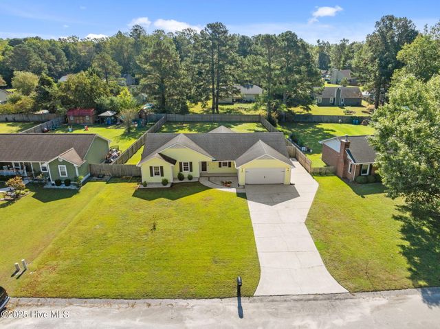 725 Stonewall Avenue, Jacksonville, NC 28540