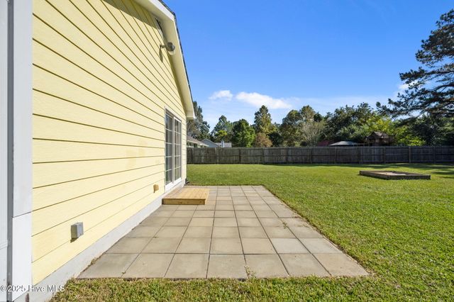 725 Stonewall Avenue, Jacksonville, NC 28540
