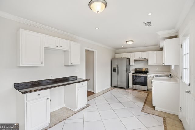 9445 Sleepy Hollow Lane, Jonesboro, GA 30238