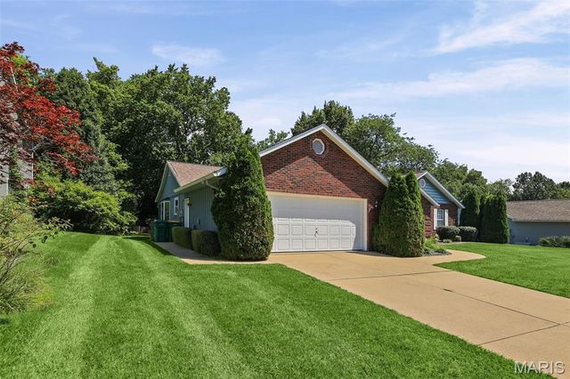 1334 Pepperidge Drive, O'fallon, IL 62269