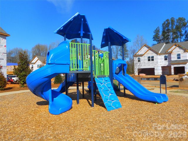 270 Harpers Run Lane, Matthews, NC 28104