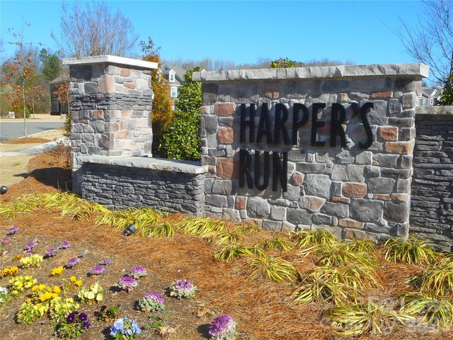 270 Harpers Run Lane, Matthews, NC 28104