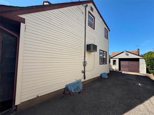 51 Virginia Street, Valley Stream, NY 11580
