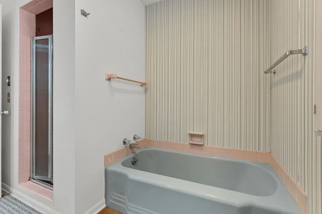 2702 Mockingbird Drive, Kalamazoo, MI 49008