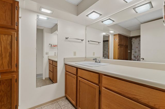 2702 Mockingbird Drive, Kalamazoo, MI 49008