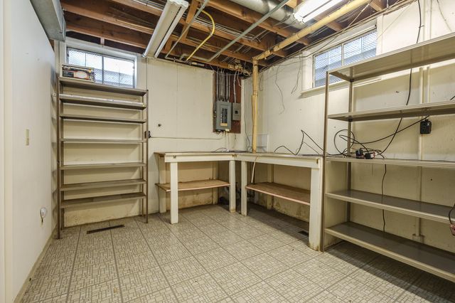 2702 Mockingbird Drive, Kalamazoo, MI 49008