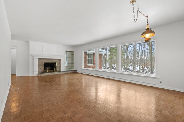 2702 Mockingbird Drive, Kalamazoo, MI 49008